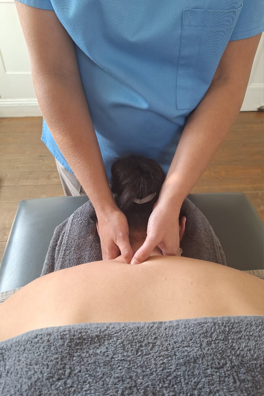Lower back & neck pain — physiotherapy at Ludolf & Lienkie Physiotherapists, Kimberley